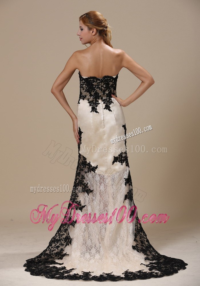 Front Short Back Long Sweetheart White Prom Dress with Black Lace Hemline