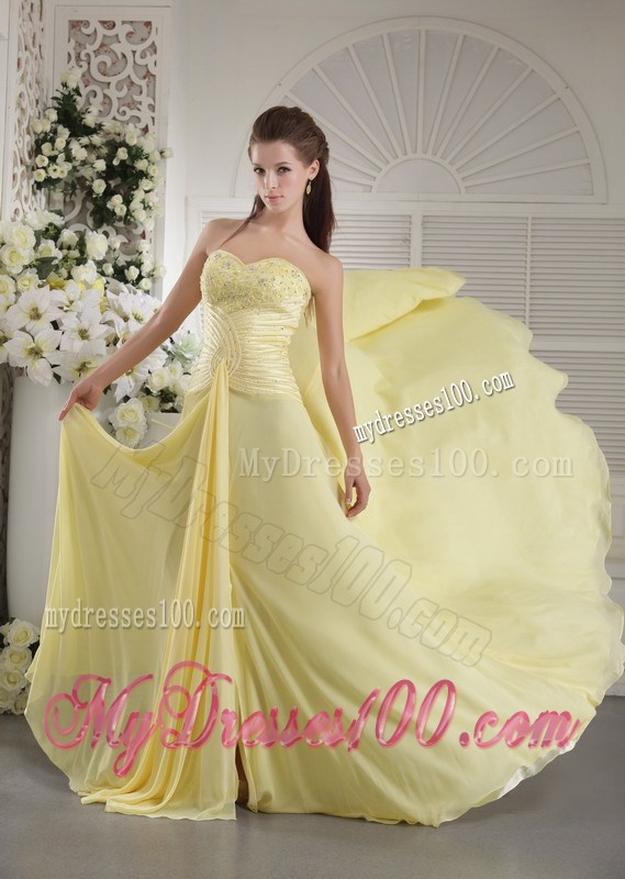Beading and Ruches Decorate On Light Yellow Dress for Prom with Brush Train