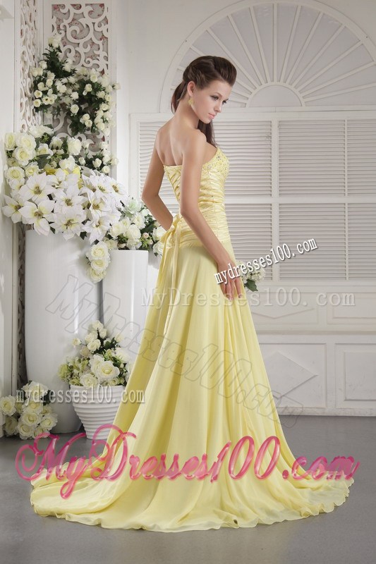 Beading and Ruches Decorate On Light Yellow Dress for Prom with Brush Train