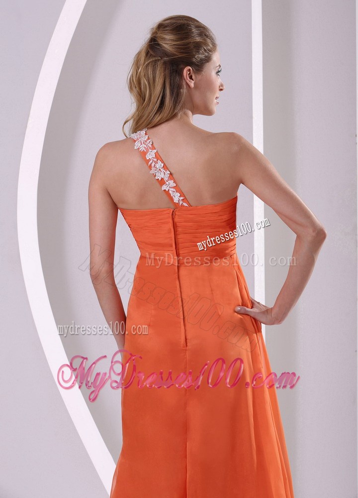 Asymmetrical Brush Train Orange Dresses for Prom with Appliques and Ruches
