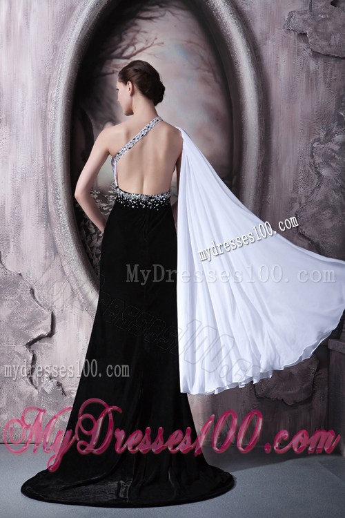 Asymmetrical Black and White Beaded Dresses for Prom of Brush Train