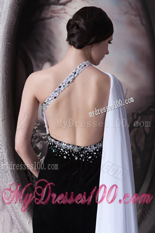 Asymmetrical Black and White Beaded Dresses for Prom of Brush Train