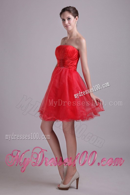 Beaded and Ruched Red Organza Dresses for Prom of Mini-length