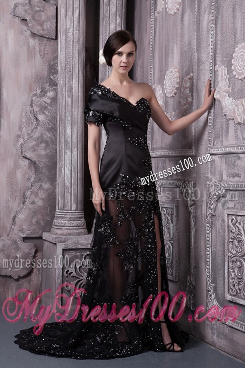 Asymmetrical Black Dresses for Prom with Appliques and Beading