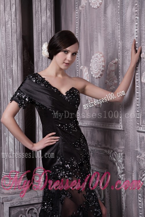 Asymmetrical Black Dresses for Prom with Appliques and Beading