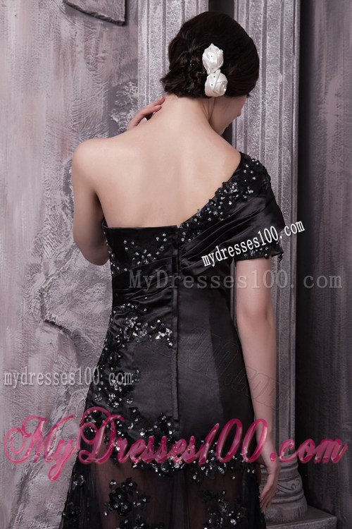 Asymmetrical Black Dresses for Prom with Appliques and Beading