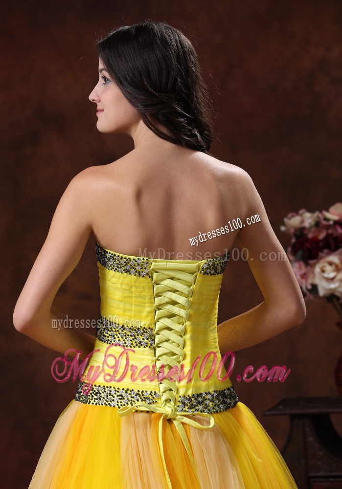 Yellow Sweetheart Beading Decorates Tulle Prom Gown Dresses