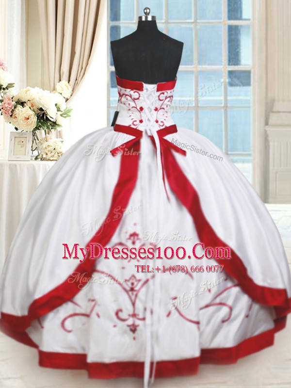 Strapless Sleeveless Satin Quinceanera Dress Beading and Embroidery Lace Up
