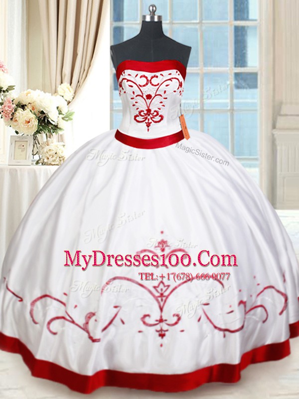 Strapless Sleeveless Satin Quinceanera Dress Beading and Embroidery Lace Up