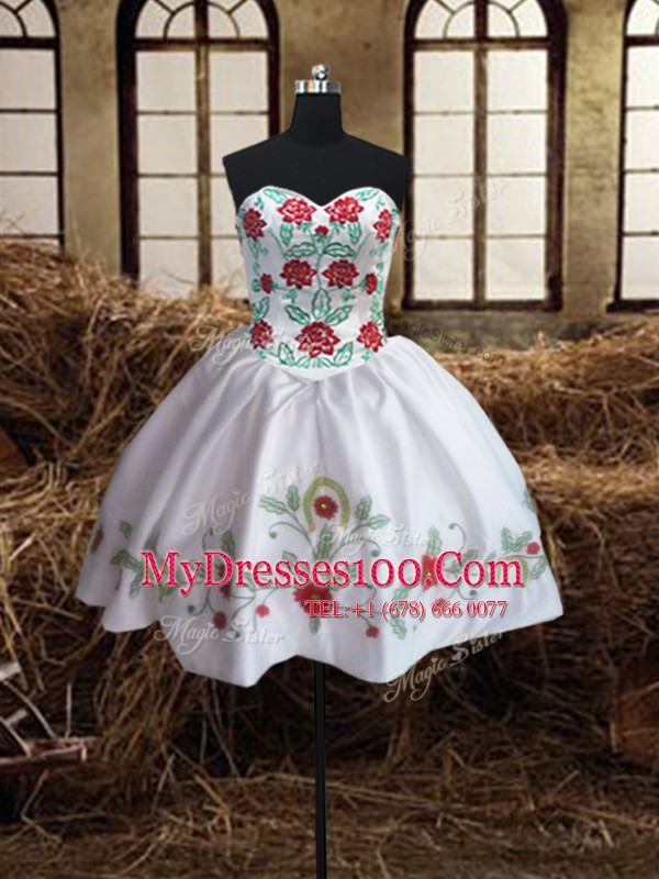 Three Piece White and Red Ball Gowns Organza Sweetheart Sleeveless Embroidery and Ruffled Layers Floor Length Lace Up Quince Ball Gowns