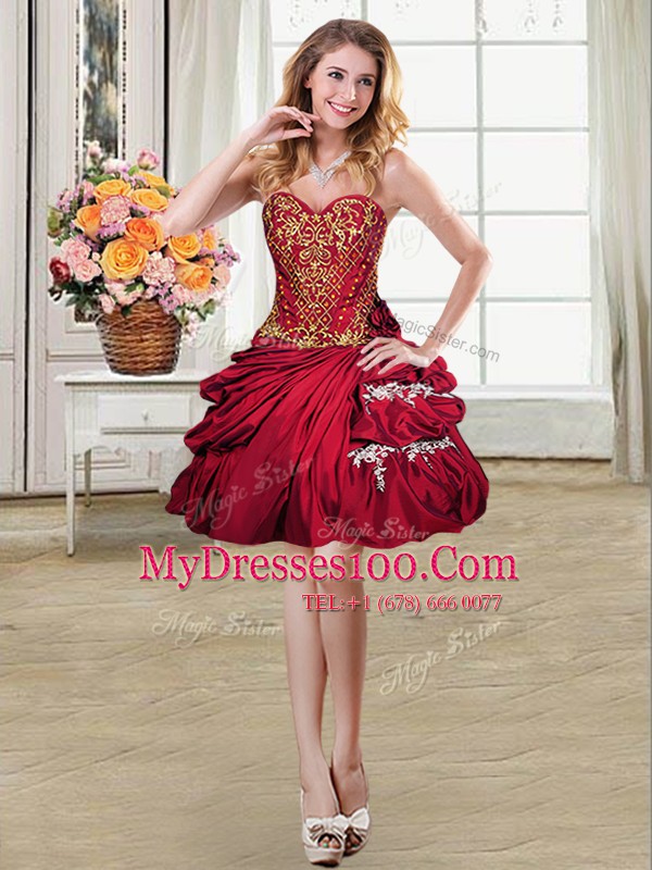 Admirable Taffeta Sweetheart Sleeveless Lace Up Beading and Appliques and Pick Ups Cocktail Dress in Wine Red