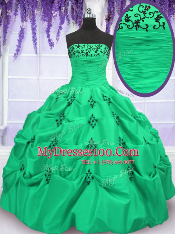 Sleeveless Embroidery and Pick Ups Floor Length Quinceanera Gown