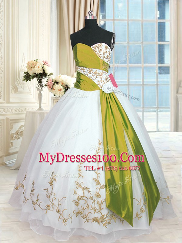 Hot Selling Sleeveless Floor Length Embroidery and Sashes ribbons Lace Up Quince Ball Gowns with White