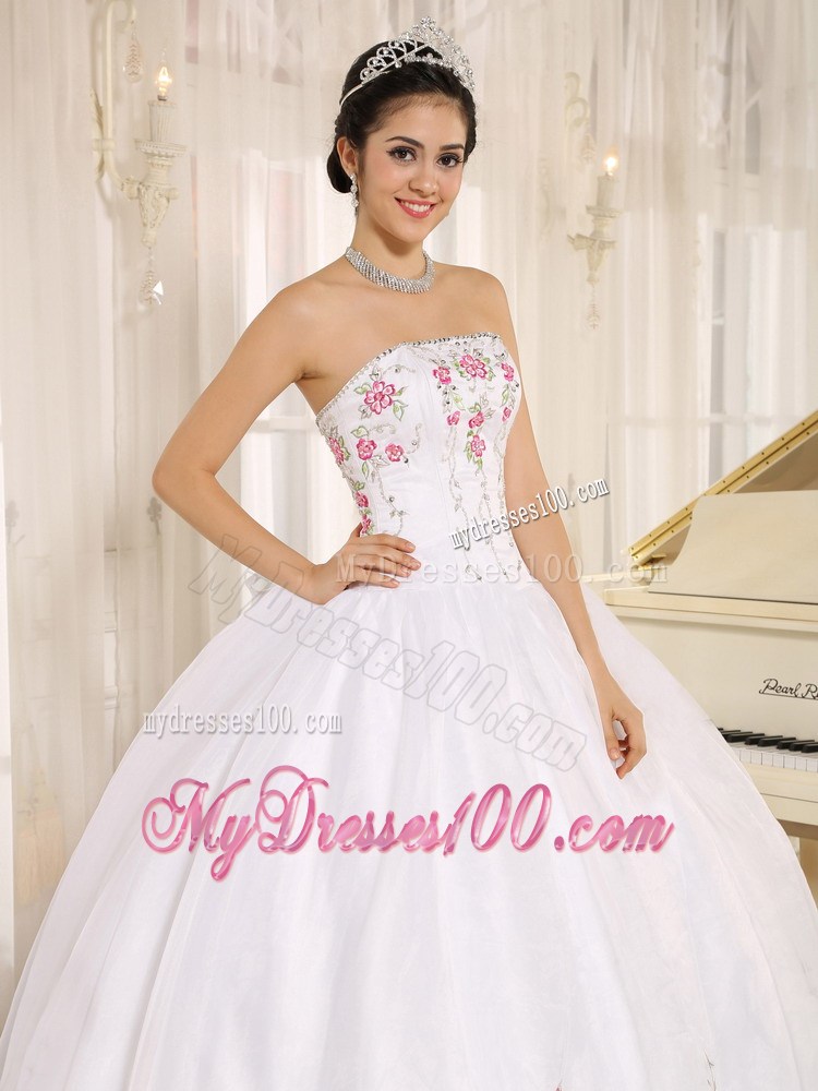 Simple Style White Puffy Sweet 16 Dresses with Hot Pink Floral Appliques
