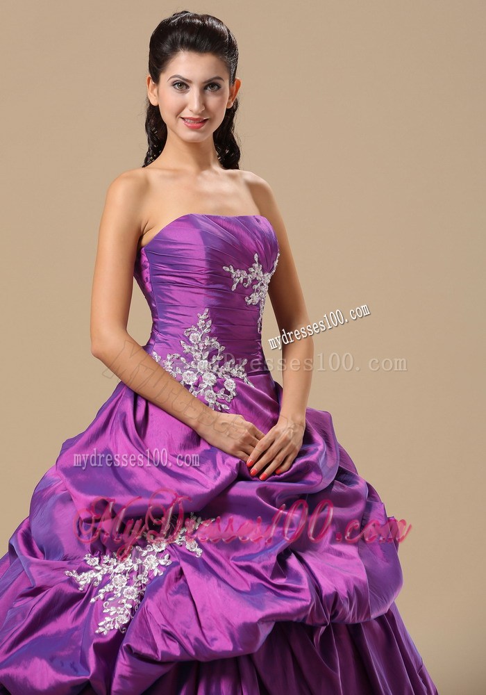 Ruching Pick-ups and Beaded Appliques Sweet 16 Dresses in Fashion
