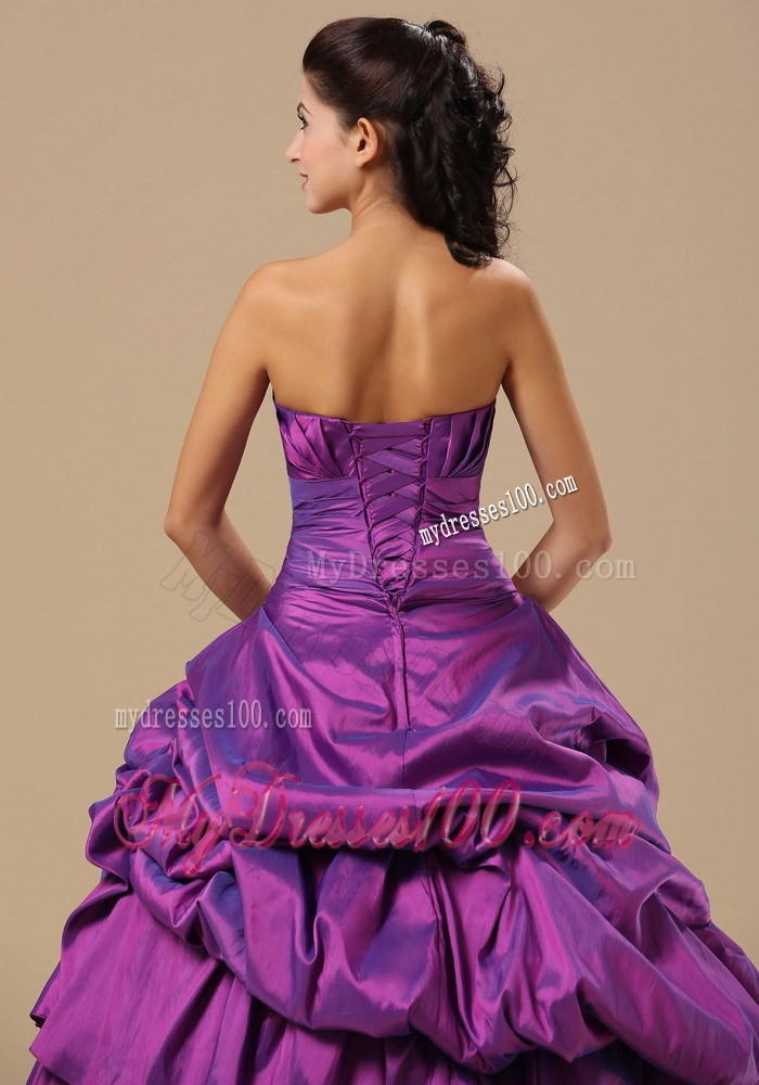 Ruching Pick-ups and Beaded Appliques Sweet 16 Dresses in Fashion
