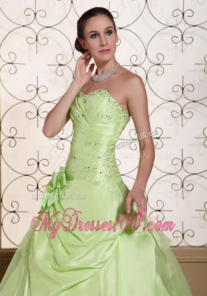 Apple Green Layers Sweet 15 Dresses with Hand Made Flowers and Jewelry