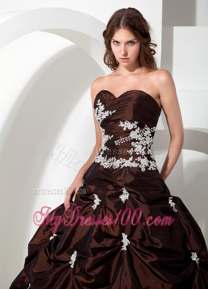 Brown Sweetheart Pick-ups Sweet 15 Dresses with White Appliques