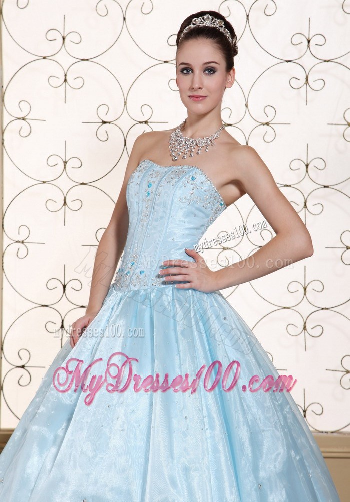 Light Blue Organza Quinceanera Party Dress with Appliqued and Beaded Bodice