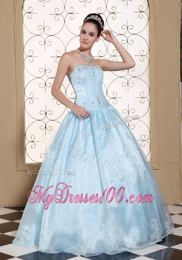 Light Blue Organza Quinceanera Party Dress with Appliqued and Beaded Bodice