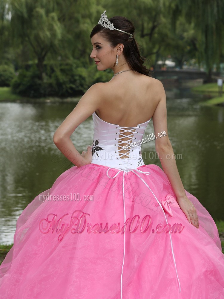 Floral Embroidery Bowknot Ball Gown Sweet 15 Dress White and Pink