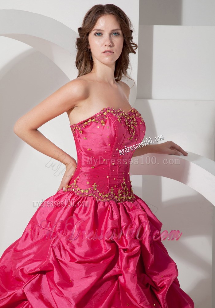 Petal Neckline Quinceanera Party Dress with Pick-ups and Beading Appliques