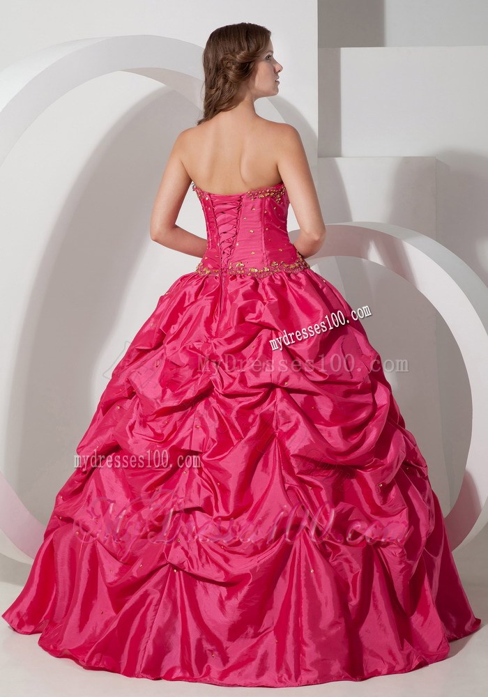 Petal Neckline Quinceanera Party Dress with Pick-ups and Beading Appliques