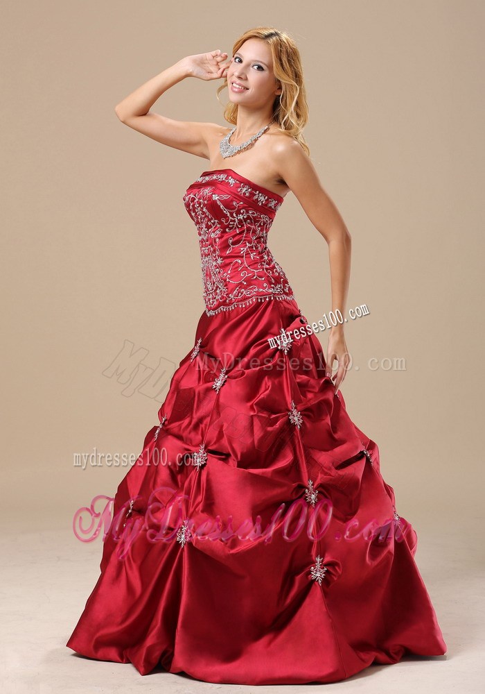 Classical Embroideries Bodice Long Sweet 15 Dresses with Pick-ups