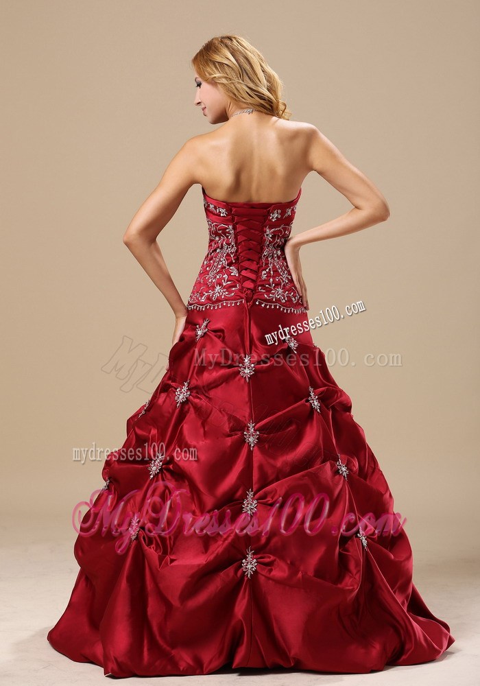 Classical Embroideries Bodice Long Sweet 15 Dresses with Pick-ups