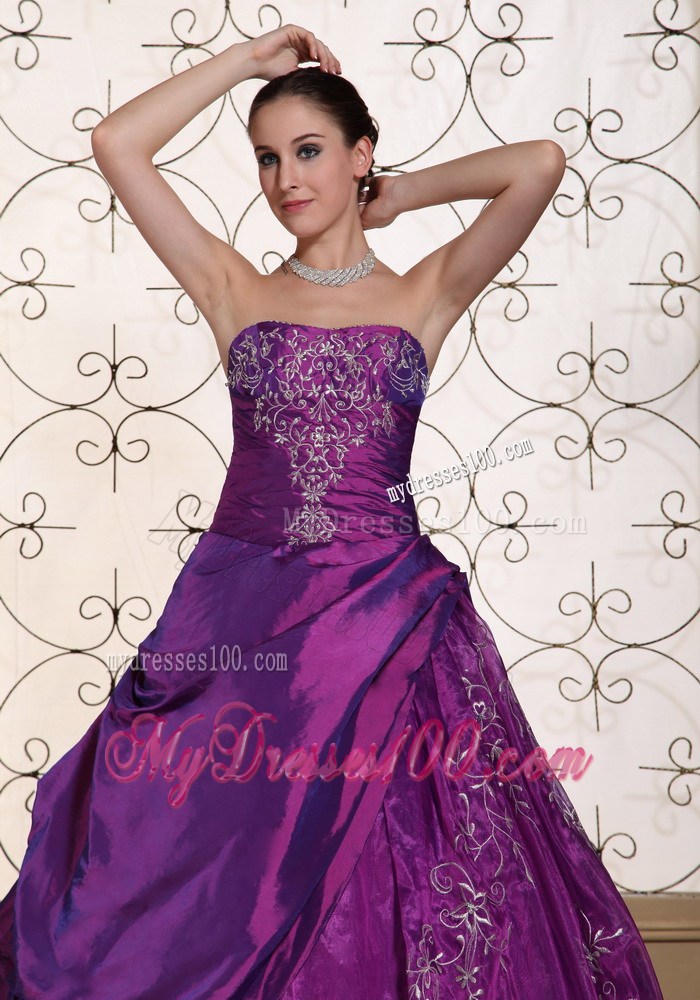 Tiers Strapless Dress for Quince Decorated by Beadings and Embroideries