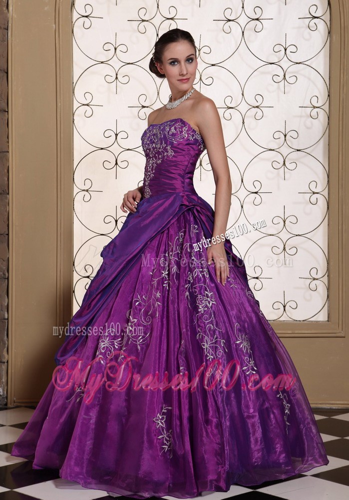 Tiers Strapless Dress for Quince Decorated by Beadings and Embroideries