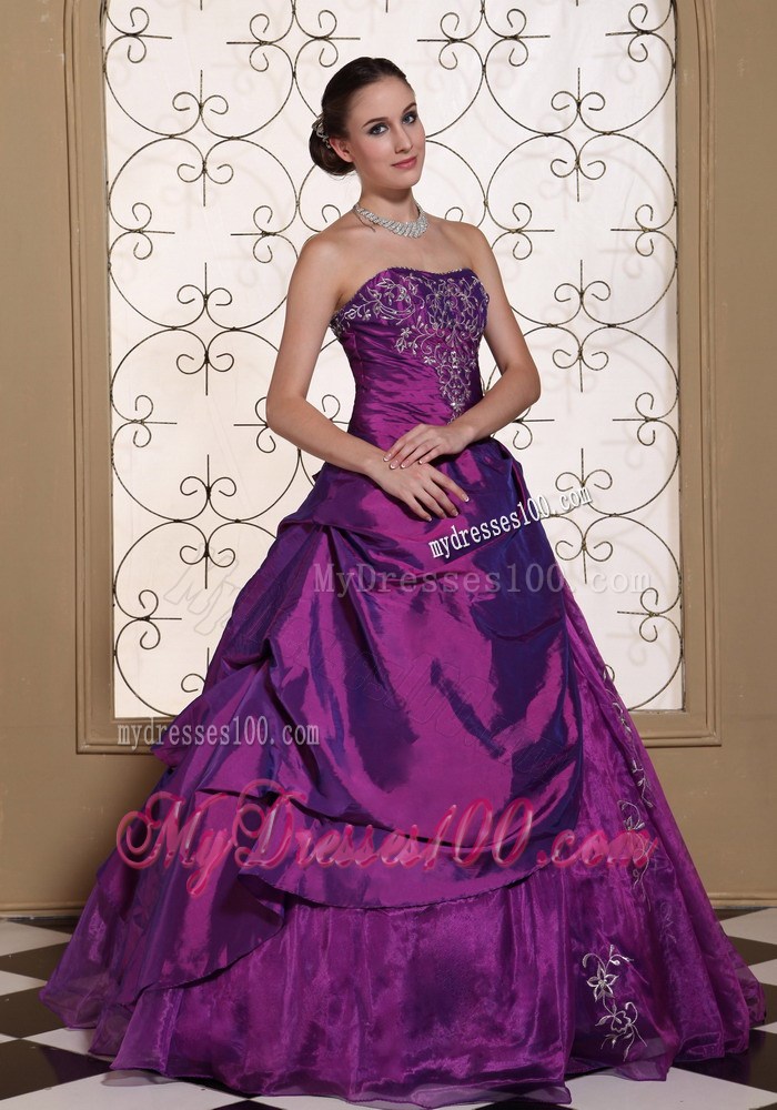 Tiers Strapless Dress for Quince Decorated by Beadings and Embroideries