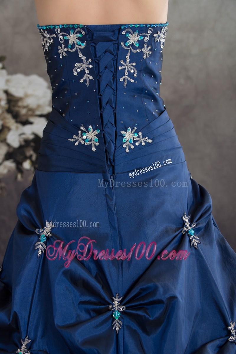 Navy Blue Halter Top Sweet 15 Dresses with Jewelries and Pick-ups