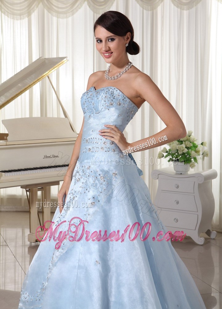 Floor-length A-line Sweet 15 Dresses Decorated with Appliques and Beadings