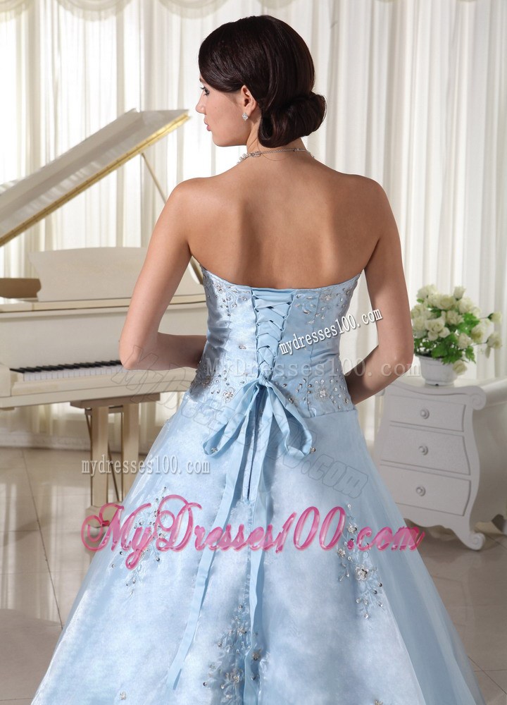 Floor-length A-line Sweet 15 Dresses Decorated with Appliques and Beadings
