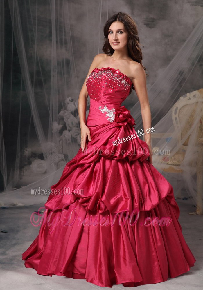 Ruching Tiers Quinceanera Dress with Flowers Neckline and Handle Flowers