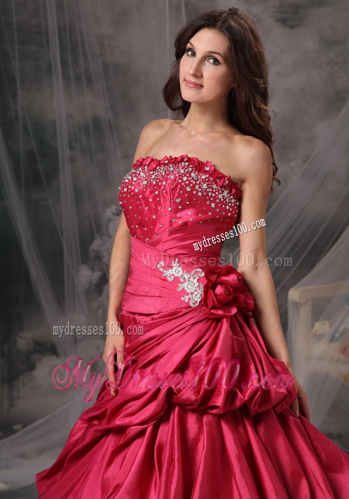 Ruching Tiers Quinceanera Dress with Flowers Neckline and Handle Flowers