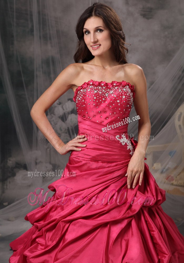 Ruching Tiers Quinceanera Dress with Flowers Neckline and Handle Flowers