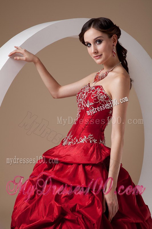 Sweetheart Pick-ups and Appliques Full Length Quinceanera Dresses in Red
