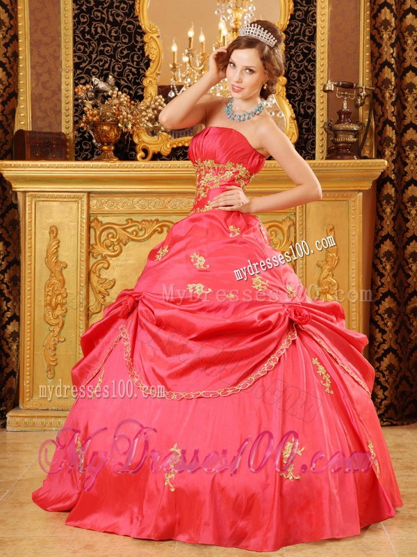 Handle Flowers Sweet 16 Dresses Decorated with Appliques and Lace Edge