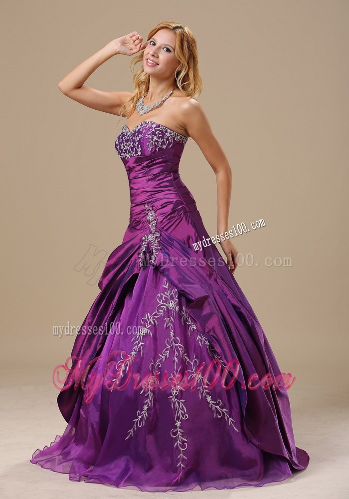 Lace-up Back Quinceanera Party Dress with Slit and Beaded Appliques