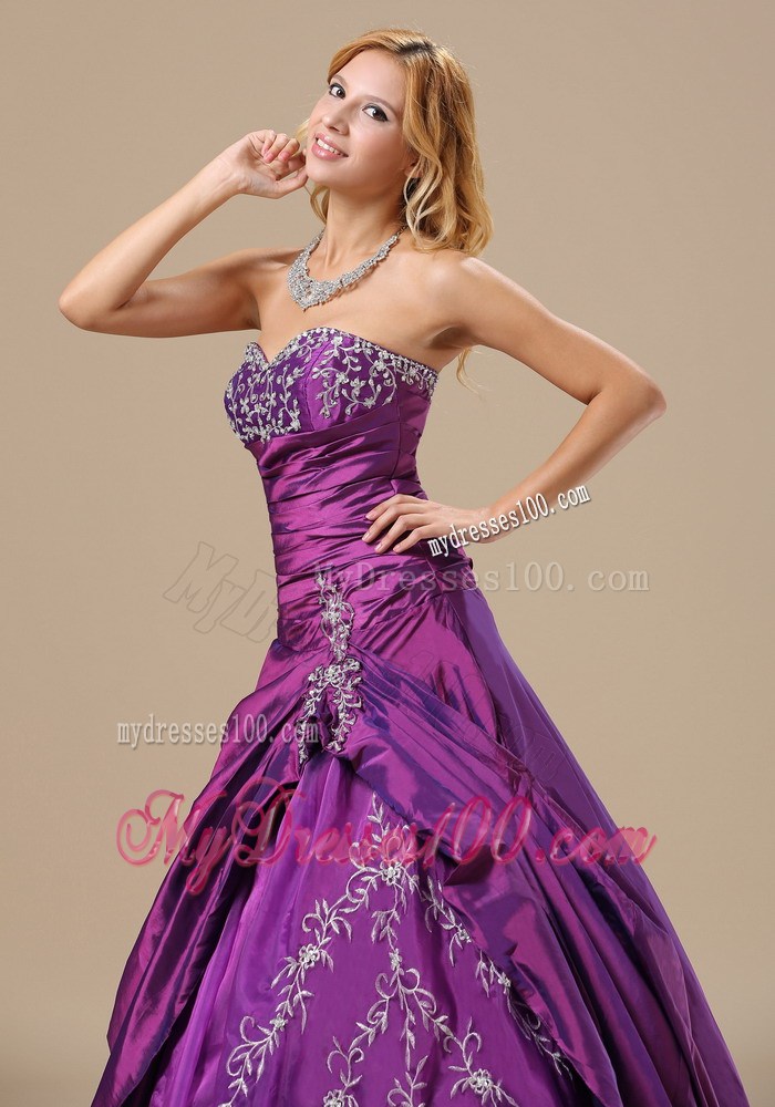 Lace-up Back Quinceanera Party Dress with Slit and Beaded Appliques