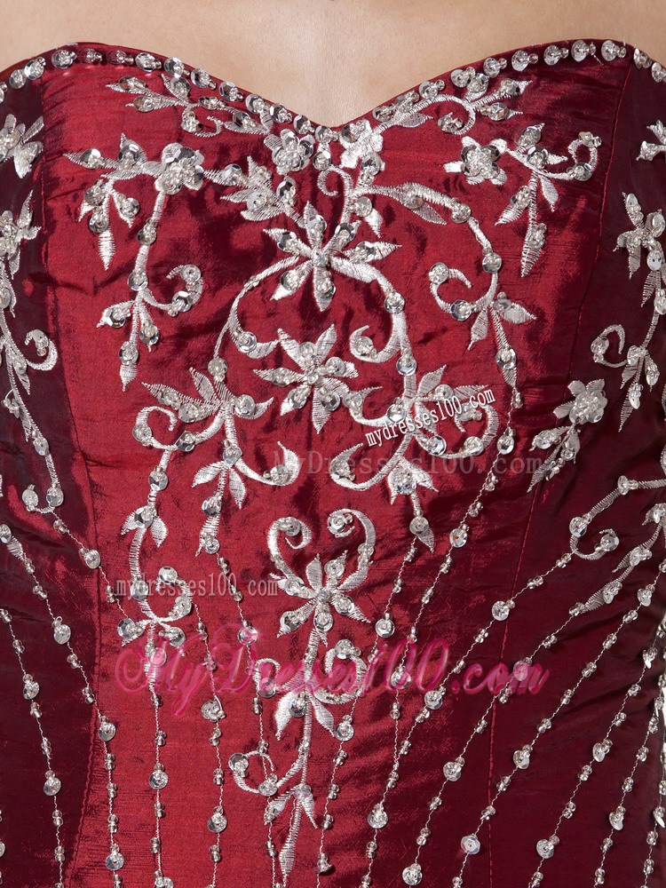Embroideries and Beadings Decorated Bodice Sweet 15 Dresses with Brush Train