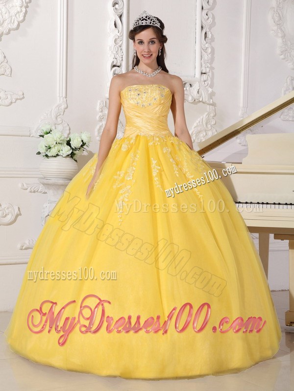 Ruching Beading and Appliques Decorated Sweet 15 Dresses in Yellow