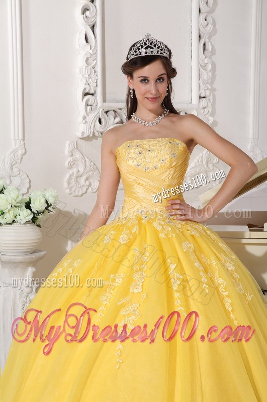 Ruching Beading and Appliques Decorated Sweet 15 Dresses in Yellow