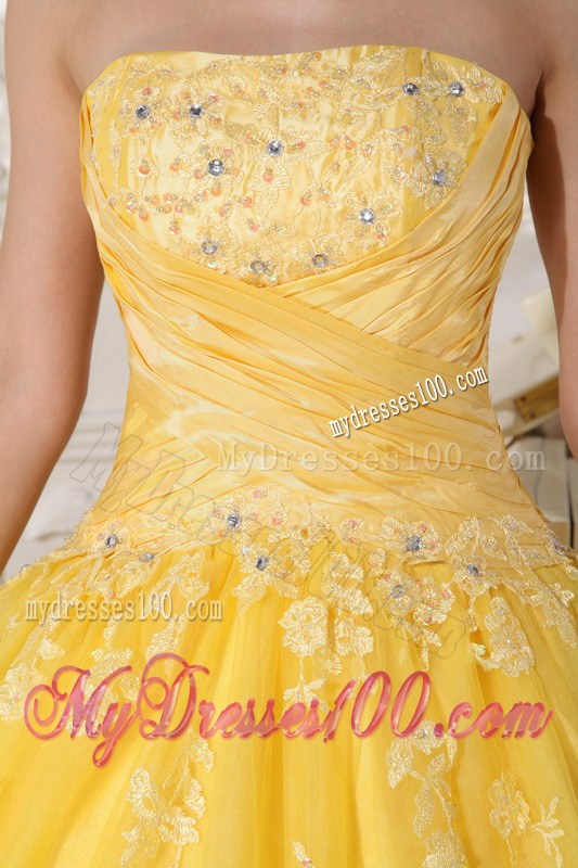 Ruching Beading and Appliques Decorated Sweet 15 Dresses in Yellow