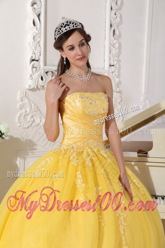 Ruching Beading and Appliques Decorated Sweet 15 Dresses in Yellow