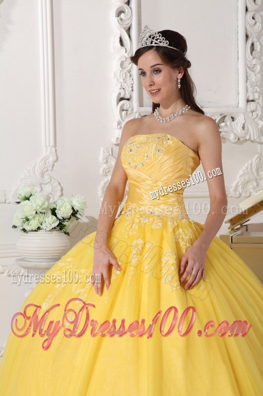 Ruching Beading and Appliques Decorated Sweet 15 Dresses in Yellow