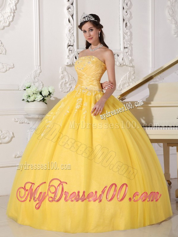 Ruching Beading and Appliques Decorated Sweet 15 Dresses in Yellow