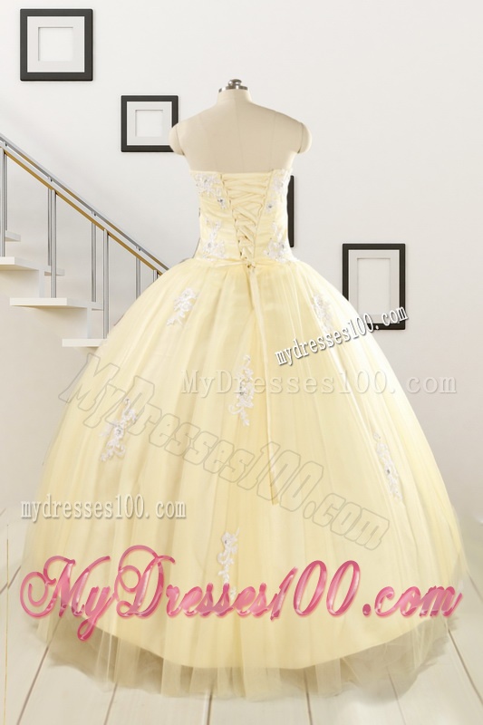 Luxurious Sweetheart Appliques Sweet 16 Dresses in Light Yellow